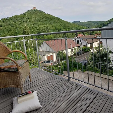 Panorama-fewo Töpfer Annweiler am Trifels